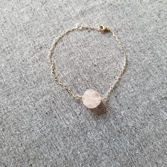 Beautiful carved rose quartz gemstone sterling silver bracelet - Picture 2 of 4